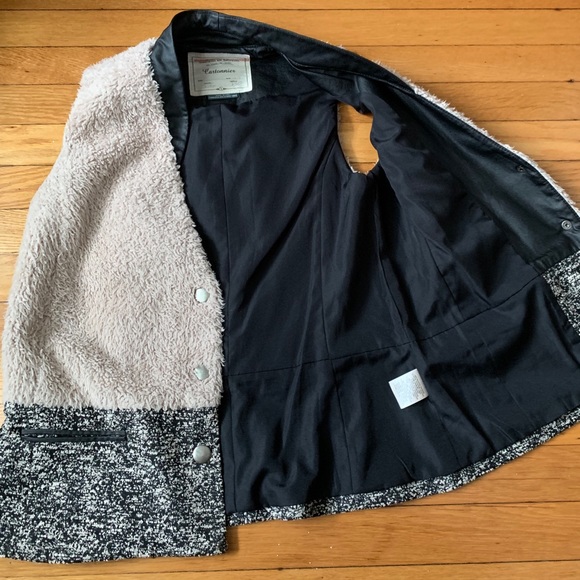 *LIKE NEW* Anthropologie sherpa & leather vest - Picture 6 of 7